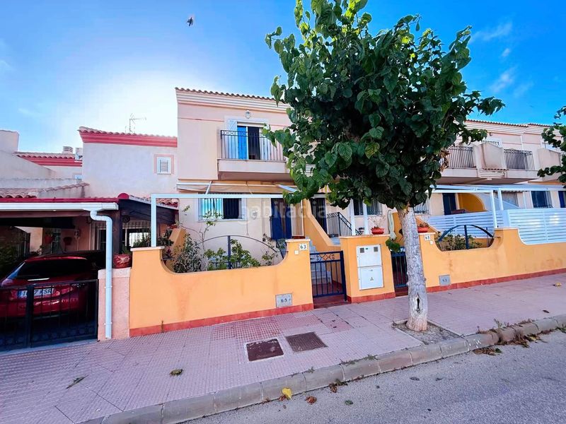 Foto 0d41eab0-877a-4982-a03d-e9b4d88f4554. Casa adossada amb aparcament a Centro Alcázares (Los)