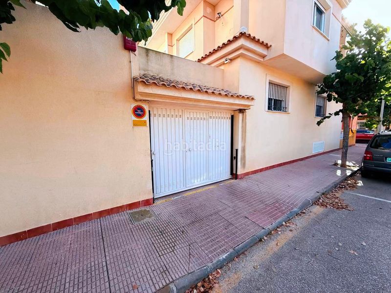 Foto 94ddeaa1-ba2d-412b-9a76-ba60fa6a8e09. Casa adossada amb aparcament a Centro Alcázares (Los)