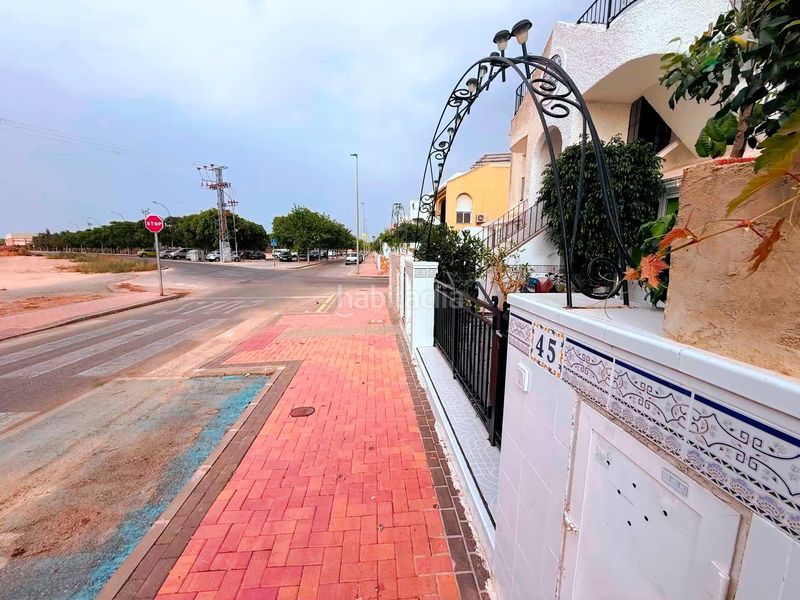 Foto 04d8f878-138f-48f5-8586-e3b021959c04. Casa adossada amb aparcament a Centro Alcázares (Los)