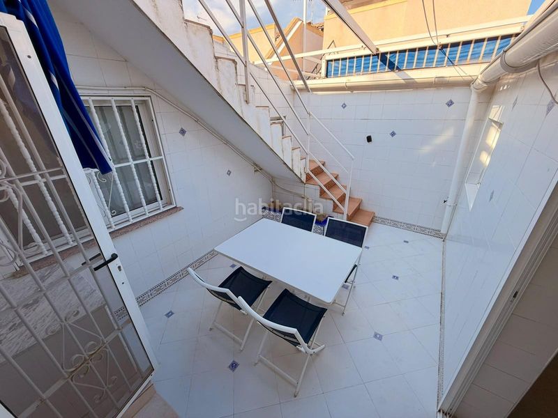 Foto c2a97d79-6db8-4d54-b783-633d4bc29071. Casa a schiera con parcheggio in Centro Alcázares (Los)