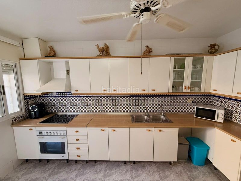Foto d2575e78-23fd-41ec-8781-2a2f40eb2d3f. Casa a schiera con parcheggio in Centro Alcázares (Los)