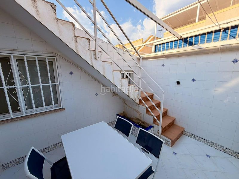 Foto f0953c3a-529b-4715-9094-2a977798050c. Casa a schiera con parcheggio in Centro Alcázares (Los)