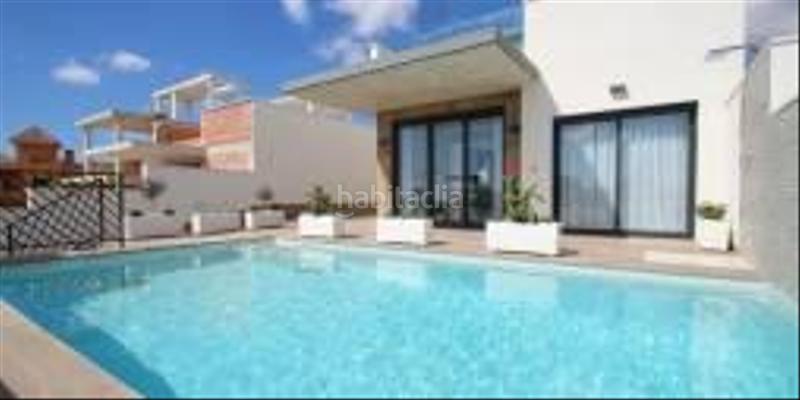 Foto e8946bfa-8d5a-4c13-977e-1c715e3f34c4. Chalet avec parking piscine dans Playa Honda-Playa Paraíso Cartagena