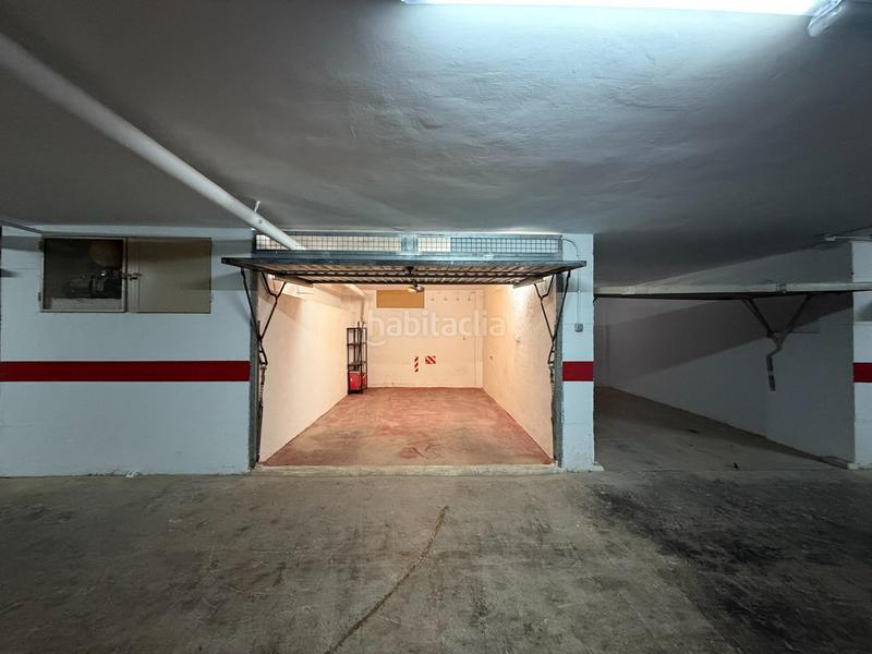 Foto caf2849b-82ac-46cc-937f-c709de911283. Autoparkplatz in Centro Alcázares (Los)