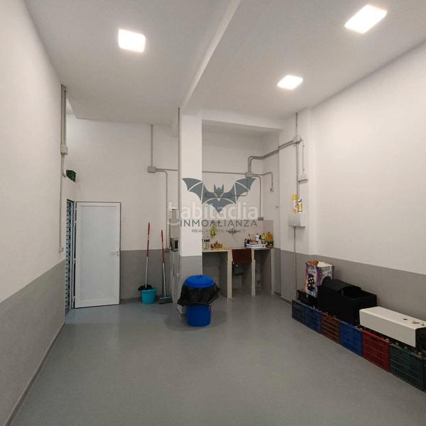 Foto ee7cf09e-f957-44b3-a02f-9a300d8f2354. Local commercial dans carrer del pintor jover 11 dans Valencia