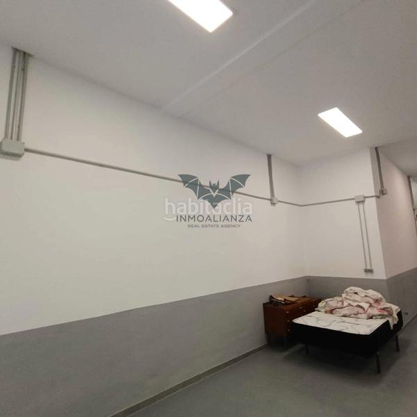 Foto b0d9af1c-fd76-4777-b177-b0fde0732a6e. Locale commerciale in carrer del pintor jover 11 in Valencia