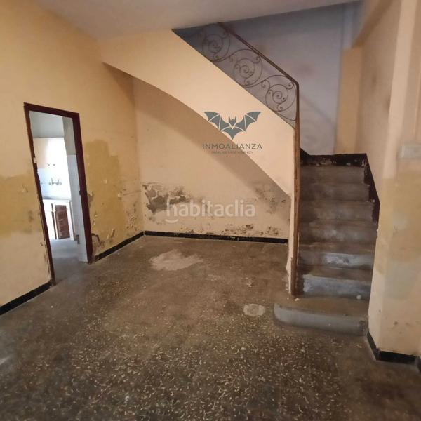 Foto 152461a9-51dd-420d-bceb-20acede9899a. Casa adossada amb aparcament a Polinyà de Xúquer