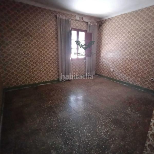 Foto 2139d5eb-bc6f-408a-938b-99f85dad32db. Casa adossada amb aparcament a Polinyà de Xúquer