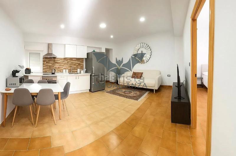 Foto 6b83c30e-ba62-4fbe-9410-5ab70db68df6. Pis a carrer de valència 76 a Zona Calle Valencia Torrent