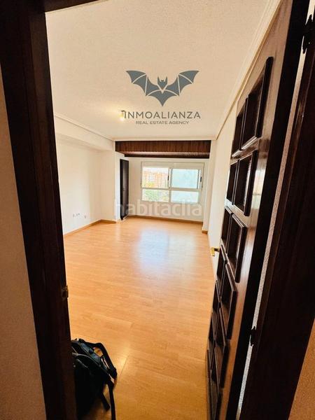 Foto 48b4c22c-3bce-4bff-bc59-0596f1fbeda6. Pis a avinguda d'ausiàs march 20 a Malilla Valencia