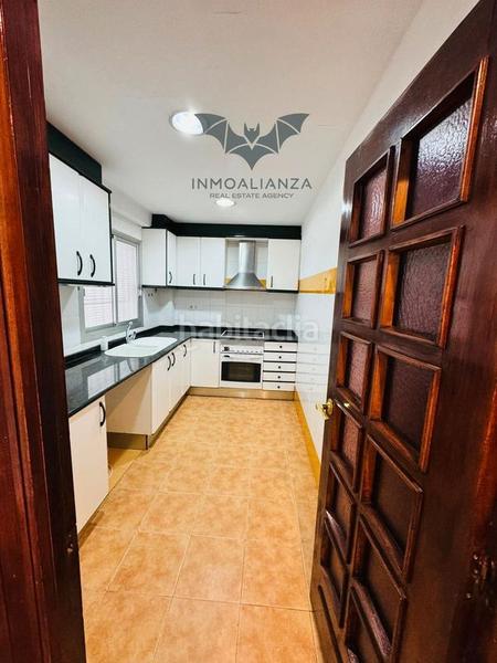 Foto a49459e5-d7b5-4a6c-b315-cb2199e6f7b5. Pis a avinguda d'ausiàs march 20 a Malilla Valencia