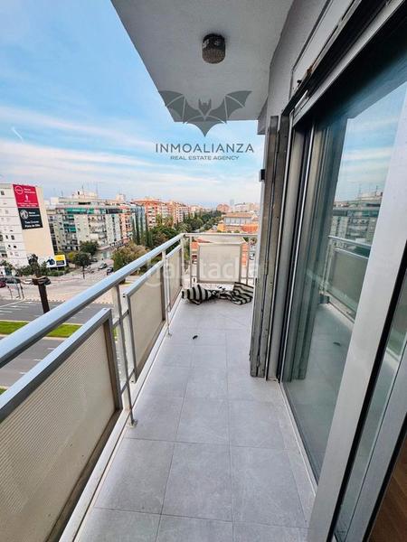 Foto ccb9e32e-2b9b-44aa-93ca-ab5eec5d853f. Pis a avinguda d'ausiàs march 20 a Malilla Valencia