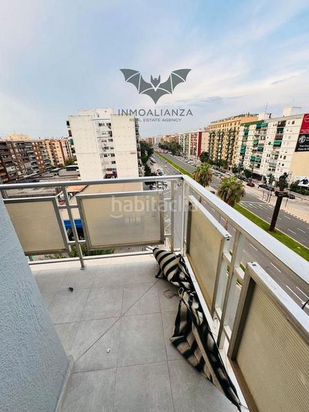 Foto eedfe287-edcd-42bb-a35b-dc846411ef43. Pis a avinguda d'ausiàs march 20 a Malilla Valencia