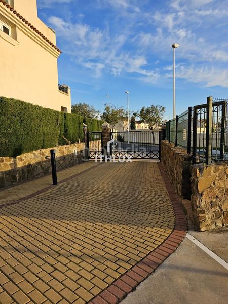 Foto c1b9e43c-b828-4c81-92ff-08c2dda0c6a2. Casa amb aparcament a Costa Esuri Ayamonte