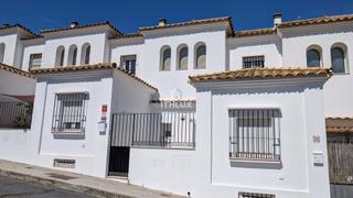 Casa  Calle cantabria. Una joya de lujo en el histórico ayamonte con 2 dormitorios, 3 b