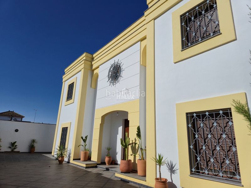 Foto 657563d9-e19e-4d89-bb5f-f793be0a50a1. House with heating parking in Sanlúcar la Mayor