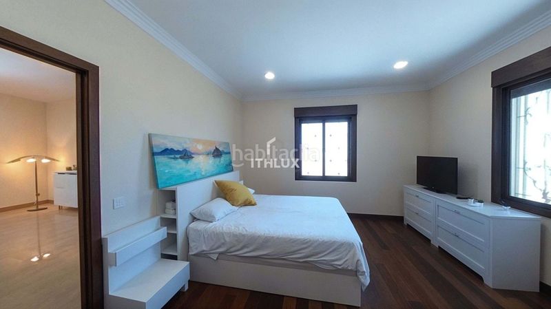 Foto a3d038cf-5ff7-4185-b6f6-23f887835568. House with heating parking in Sanlúcar la Mayor