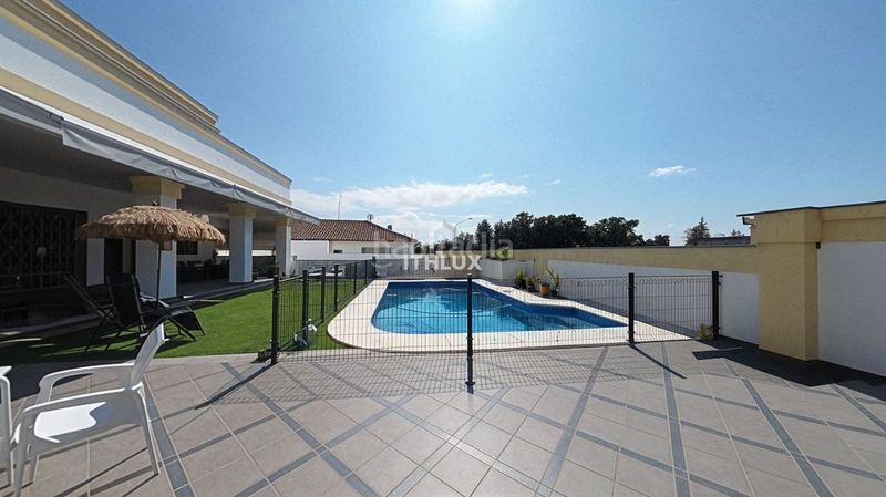 Foto b82bdfe7-cf82-46dc-8534-01cfa2a2fe3a. House with heating parking in Sanlúcar la Mayor