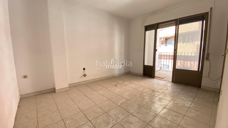 Foto 0c32bea4-30be-421d-aeab-54d5e4b7df8f. Casa adosada edificio en venta en el centro locales a pie de calle, vivienda alquilada y oficina convertible. precio en Villanueva de la Serena