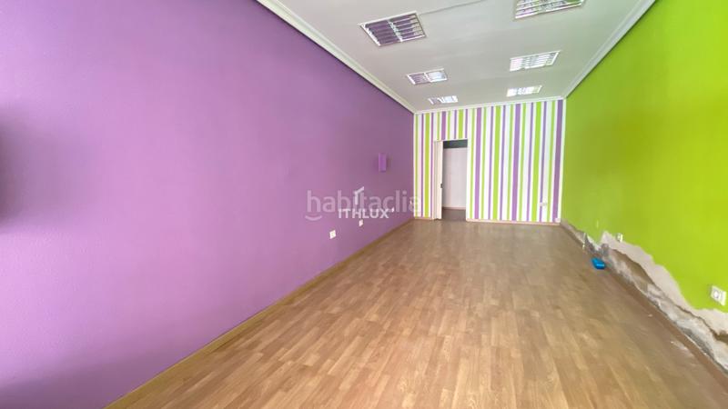 Foto 4241dc52-a4ca-41bb-9a40-66a56e36959c. Casa adosada edificio en venta en el centro locales a pie de calle, vivienda alquilada y oficina convertible. precio en Villanueva de la Serena