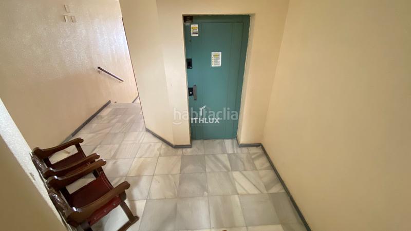 Foto 821c9f3c-fef4-4cf9-bc61-4ad0c4963a48. Casa adosada edificio en venta en el centro locales a pie de calle, vivienda alquilada y oficina convertible. precio en Villanueva de la Serena