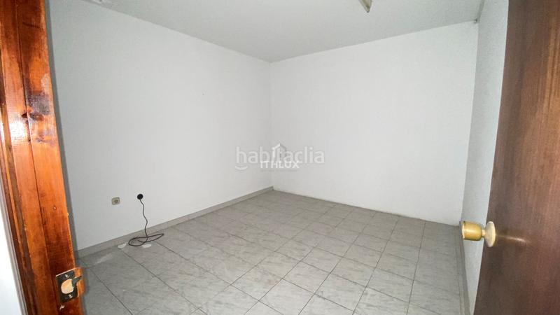 Foto 8bd55ec5-2395-4007-b0c9-f55cf8999f0b. Casa adosada edificio en venta en el centro locales a pie de calle, vivienda alquilada y oficina convertible. precio en Villanueva de la Serena