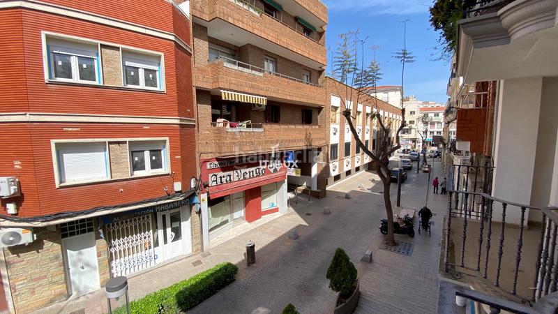 Foto c4f1f879-0eac-454b-81e1-b3f0a34a629a. Casa adosada edificio en venta en el centro locales a pie de calle, vivienda alquilada y oficina convertible. precio en Villanueva de la Serena