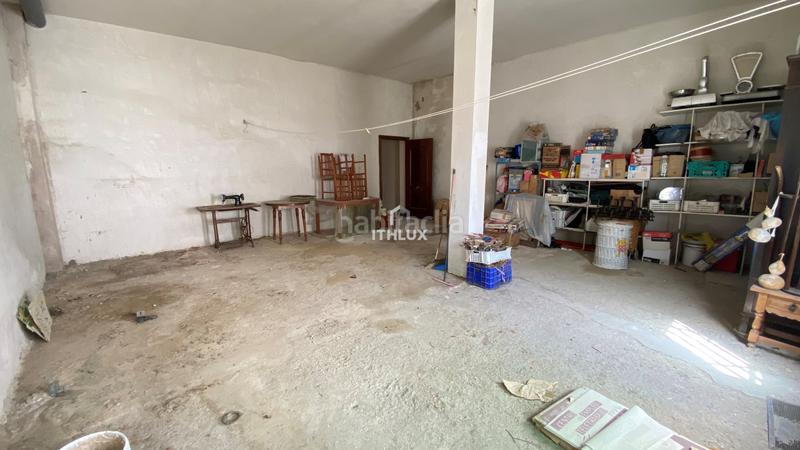 Foto c818fde1-b662-40ce-92c5-c390014c0609. Casa adosada edificio en venta en el centro locales a pie de calle, vivienda alquilada y oficina convertible. precio en Villanueva de la Serena