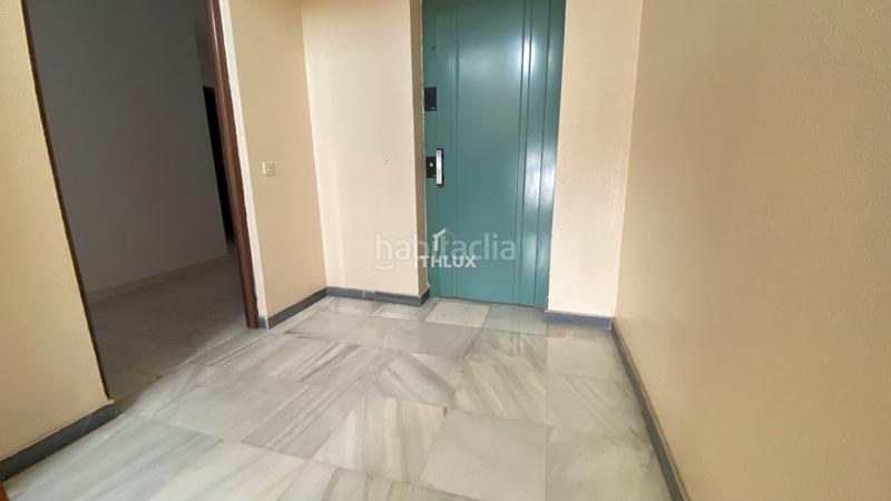 Foto e15e23c2-8009-4f67-8c8f-b8e7037faee3. Casa adosada edificio en venta en el centro locales a pie de calle, vivienda alquilada y oficina convertible. precio en Villanueva de la Serena