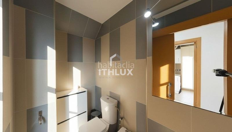 Foto 034eae9b-047a-4c61-b345-976bc4b46710. Etagenwohnung mit parking in Centro Bormujos