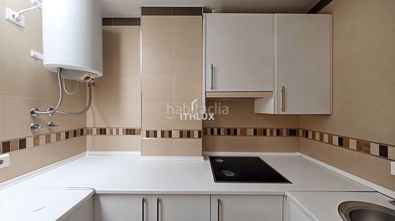 Foto 8e66e76c-5d36-4458-88e4-b584b152db0f. Etagenwohnung mit parking in Centro Bormujos