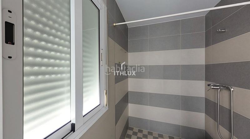 Foto f4a5a9d0-bf89-412c-b06a-1739a06d2202. Etagenwohnung mit parking in Centro Bormujos