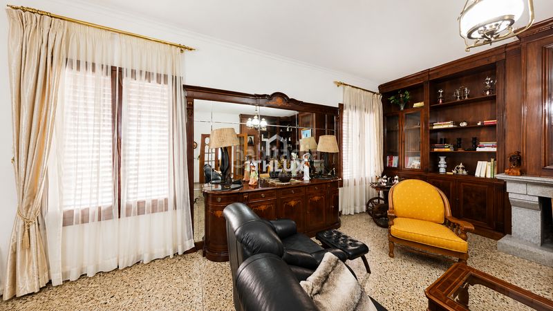 Foto 2e8a7a64-a25d-4304-8215-70a0dcdf99d0. Casa adossada amb aparcament a Don Benito