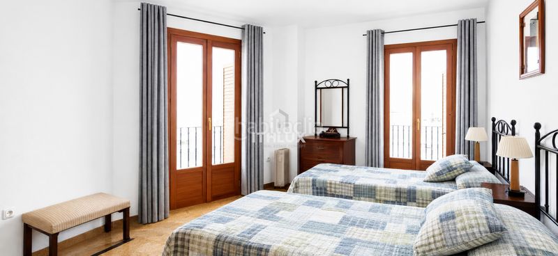 Foto d316f5a5-8a3e-42f2-bf04-5b3fe9ee4394. Casa adossada amb aparcament a Don Benito