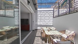 Maison jumelée  Luis fuentes bejarano. Casa adosada totalmente reformada con garaje privado, dos patios