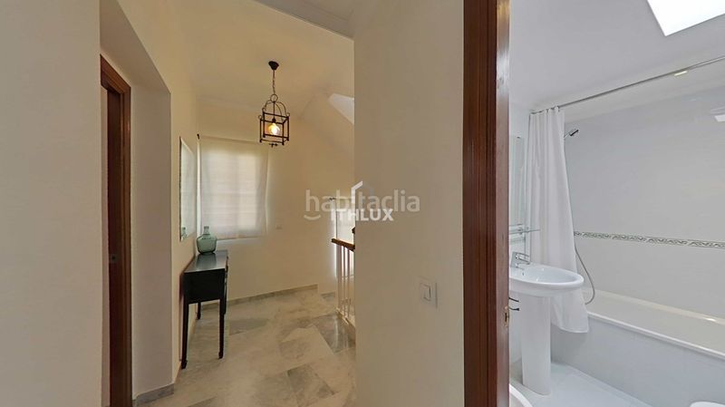 Foto 4dba72b0-0f0d-43a2-8d92-669e7c64d092. Casa adossada a Umbrete