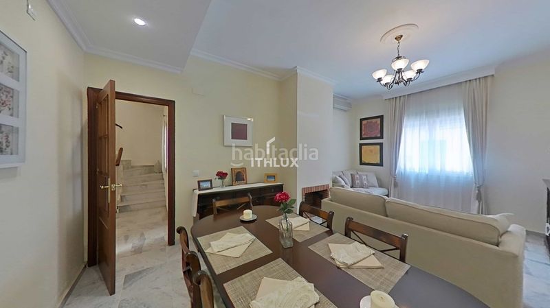 Foto c5de7cdb-ea13-4325-9dd6-0d25e681a766. Casa adossada a Umbrete