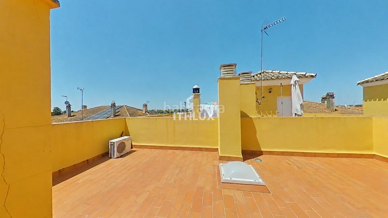 Foto ce373eb1-6618-4fe6-9eeb-01d12eb4e259. Casa adossada a Umbrete