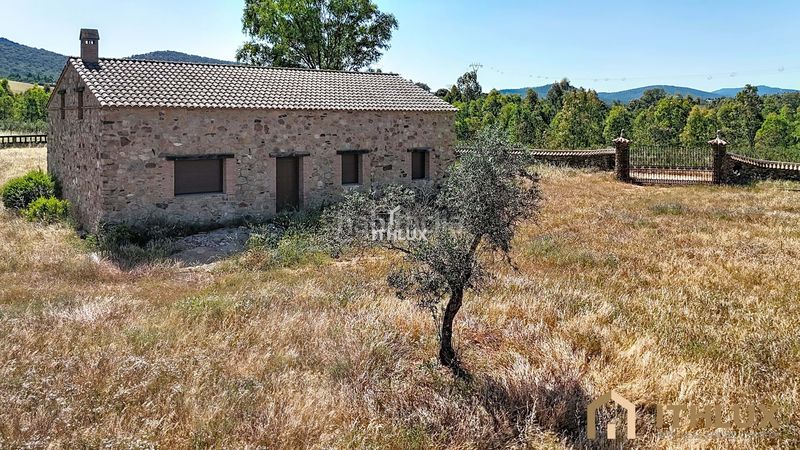 Foto b90a0d19-c632-4968-9d17-6cb17e5512d7. Masia a Codosera (La)