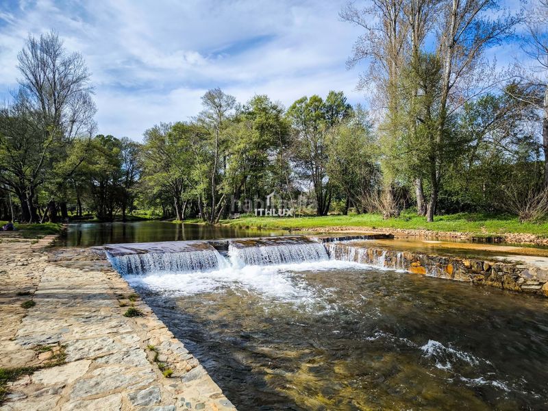 Foto fbf69729-f271-432f-8530-c35e65a75995. Masia a Codosera (La)