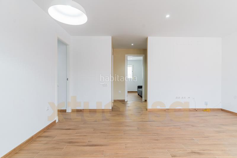 Foto 46092941-81cc-43f3-8c24-c3aaef34b5cd. Piso fabuloso piso en la barriada de la paz - en astilleros - la paz - loreto - el corte inglés Cádiz