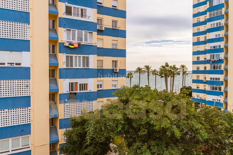 Foto 8bf9b46d-5bc9-45db-8fc2-8329a1b41af0. Piso fabuloso piso en la barriada de la paz - en astilleros - la paz - loreto - el corte inglés Cádiz