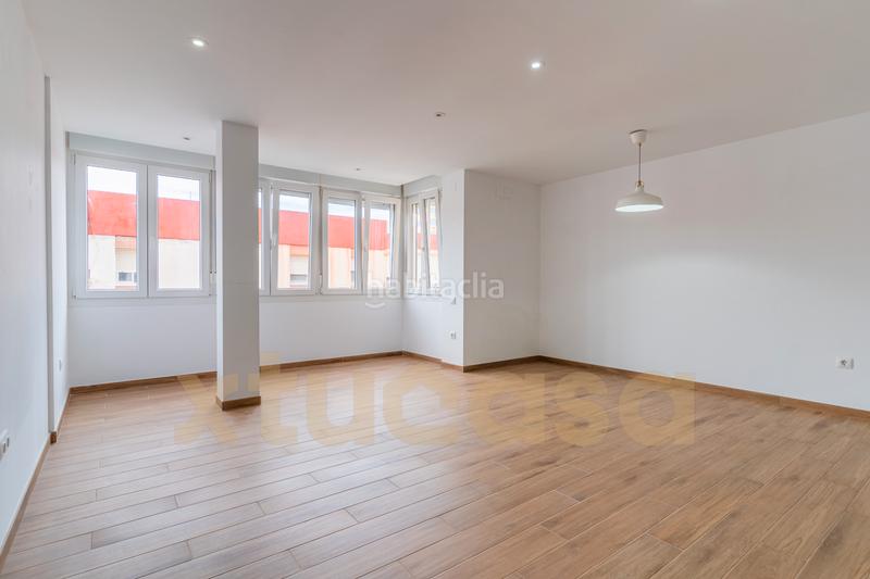 Foto ab469fcd-930b-4498-95e4-4d829a670606. Piso fabuloso piso en la barriada de la paz - en astilleros - la paz - loreto - el corte inglés Cádiz