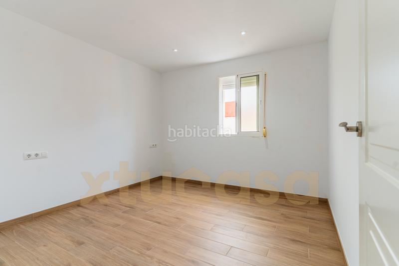 Foto b289883d-f2b9-4828-b6c8-d6c8cb272fa1. Piso fabuloso piso en la barriada de la paz - en astilleros - la paz - loreto - el corte inglés Cádiz