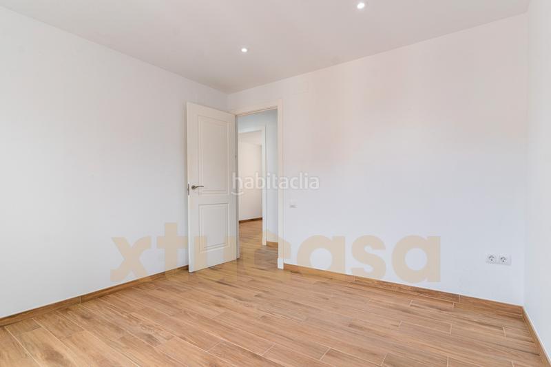 Foto d9eb2400-343b-42a6-9425-f57fbca0e47b. Piso fabuloso piso en la barriada de la paz - en astilleros - la paz - loreto - el corte inglés Cádiz