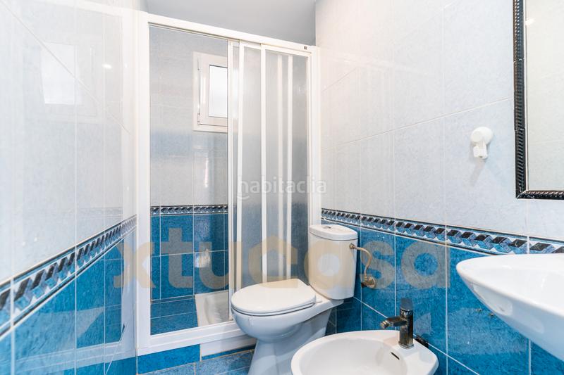 Foto e9aa8750-4dc1-4f1b-b570-67b1ec49ad1a. Piso fabuloso piso en la barriada de la paz - en astilleros - la paz - loreto - el corte inglés Cádiz