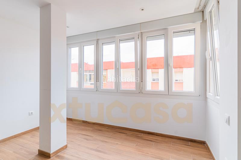 Foto ec623497-f5d2-44de-a55b-52c59fe6edd8. Piso fabuloso piso en la barriada de la paz - en astilleros - la paz - loreto - el corte inglés Cádiz