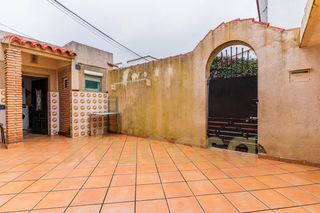 Chalet  Calle sebastián ventura. Casa / chalet adosado en venta en calle sebastián ventura 3, san