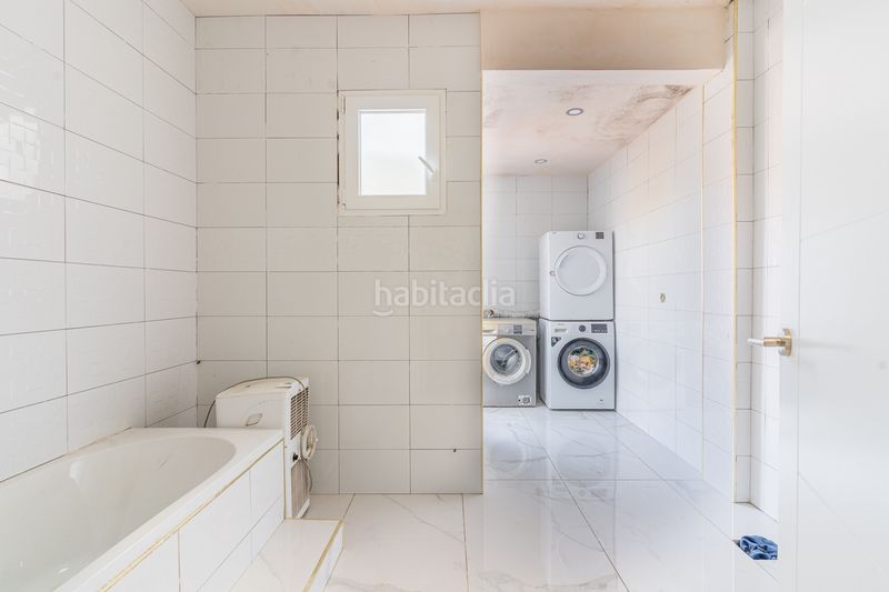 Foto f555b605-729b-4677-a85b-67c63174b99d. Casa adossada a Camposoto - Gallineras San Fernando