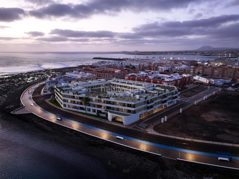 Foto b793a477-a35d-4eb3-b923-c4b5f56b6400. Flat 73m<sup>2</sup> in calle la caleta 9 in Corralejo Oliva (La)